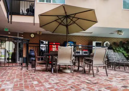 Dunes Inn - Wilshire - 24