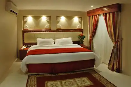 Al Liwan Suites - 1