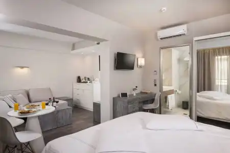 Bio Suites - 91