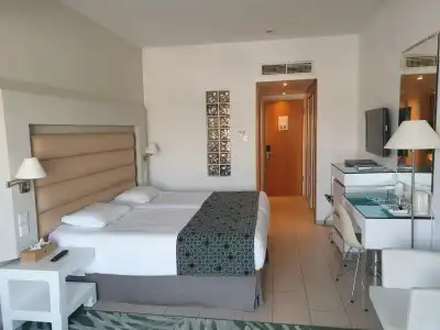 Leonardo Cypria Bay - 61