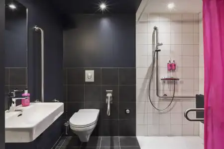 Moxy Lausanne City - 35