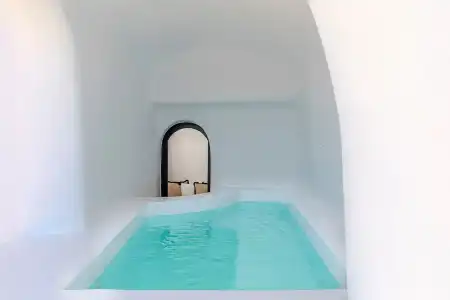 Olvos Luxury Suites - 9