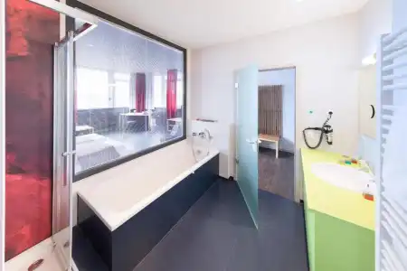 AMH Airport-Messe-Hotel - 90