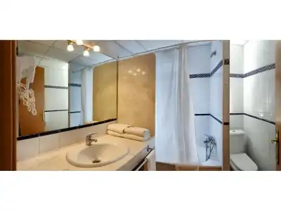 Pins Platja Apartments - 41