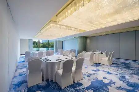 Radisson Blu Shanghai New World - 19