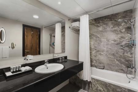 Hawthorn Suites by Wyndham Center - 75