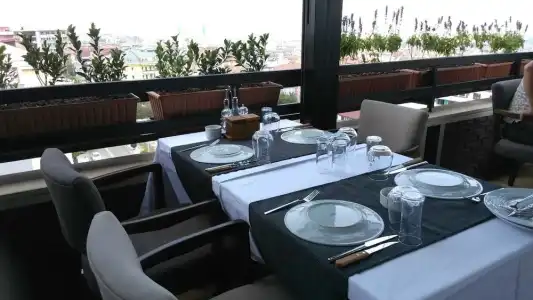 Vista Royal - 13