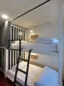 Zleepinezz Hostel - 34