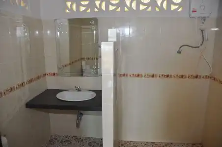 Pranee Beach Bungalows - 6