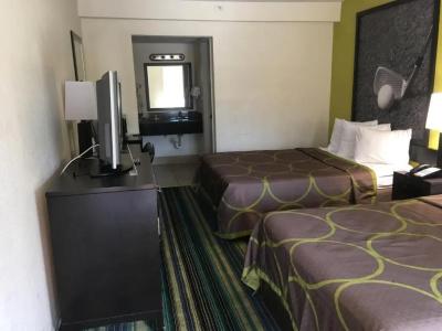 Super 8 by Wyndham Augusta - 21