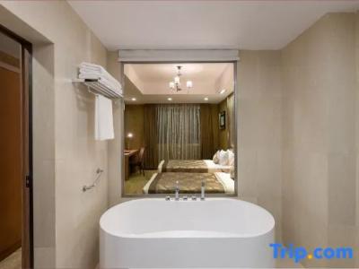 Best Western Chinatown - 120