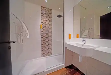 Premier Inn Al Jaddaf - 6
