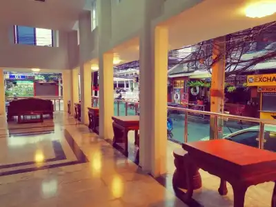 Highfive Guest House - 17