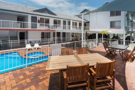 Sunshine Beach Resort - 16