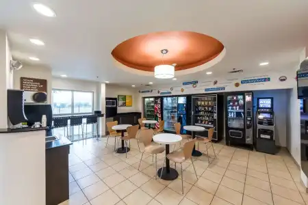 Motel 6 Laredo, TX - Airport - 12
