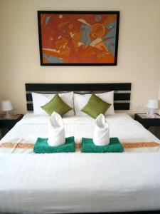 Island Patong Beachfront Apartments - 29