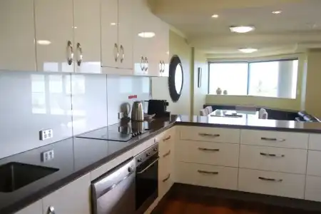 181 The Esplanade - 65