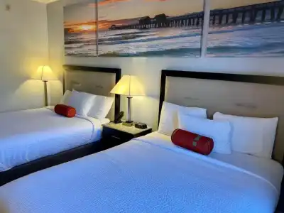 Days Inn & Suites by Wyndham Lakeland - 61