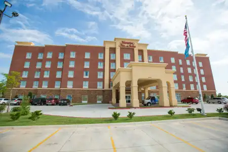 Hampton Inn & Suites Oklahoma City Airport - 36