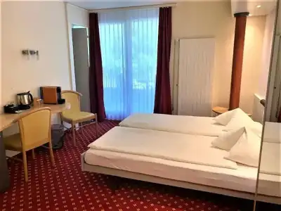 HOP Apartments & Suites - 14