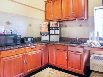 Motel 6 Inglewood, CA - 15