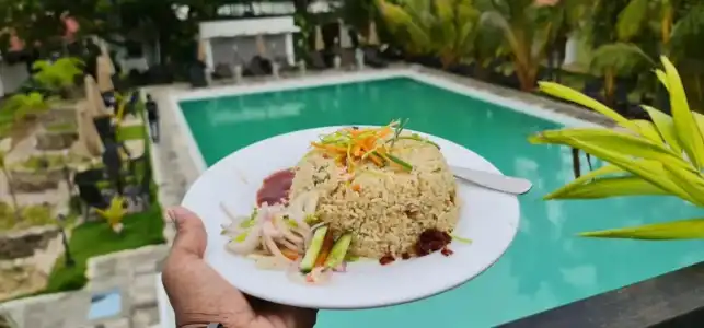 Lucky Beach Resort - 9