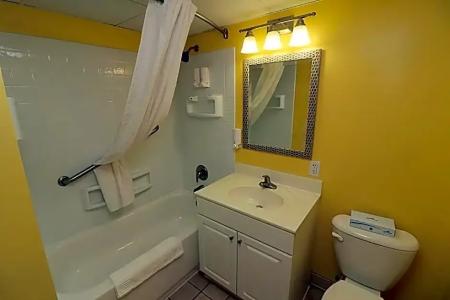 The Ocean Key Virginia Beach Resort - 38