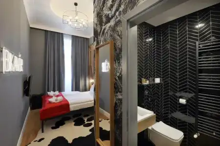1552 Boutique - 16