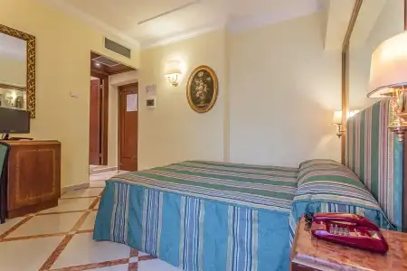 Raeli Noto - 9