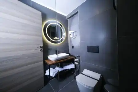 Luxon - 9