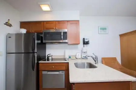 The Surf Club Resort - 17
