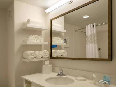 Hampton Inn Green Bay Downtown - 9