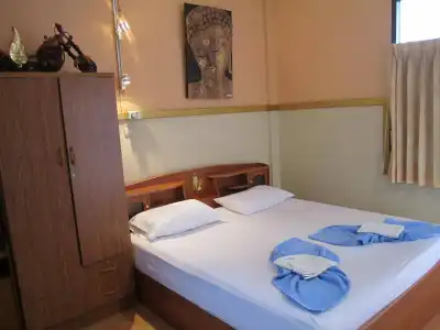 Hollanda Montri Guesthouse - 0