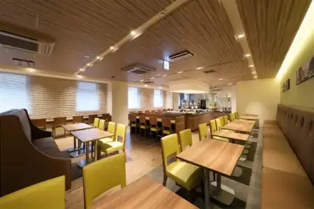 Keio Presso Inn Tokyo Station Yaesu - 17