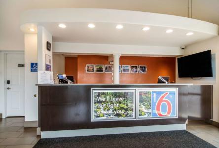 Motel 6 Vancouver, WA - 1