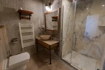 Sarnich Cave Suites - 110