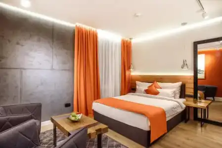 One Luxury Suites - 83