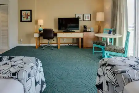 Oasis Waikiki - 5
