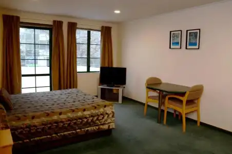 Greenlane Manor Motel - 24