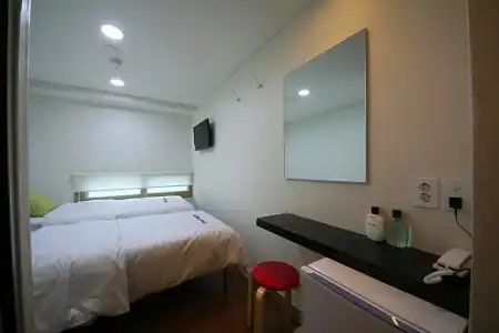 Star Guest House - 67