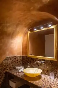 Above Blue Suites - 114
