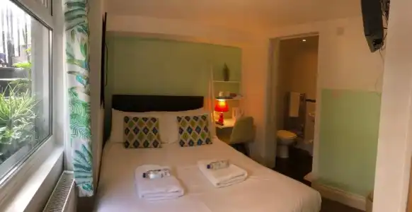 Grand Pier Guest House - 35