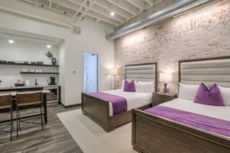 Studio 154 Luxury - 100