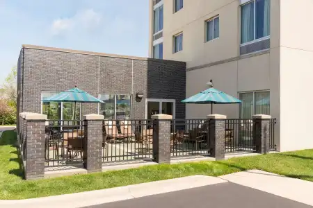 Hyatt Place Lexington - 20