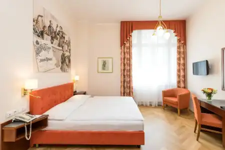 Johann Strauss - 3