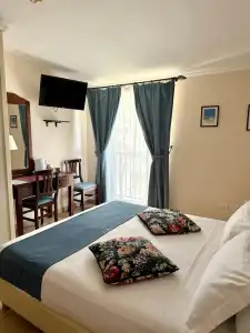 Casa Famiani Bed & Breakfast - 5