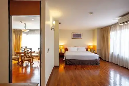Bandara Silom Suites - 47