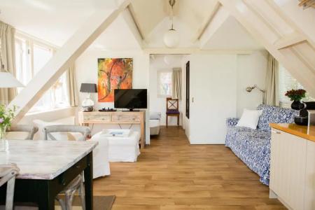 Villa Suisse Bed & Breakfast - 33