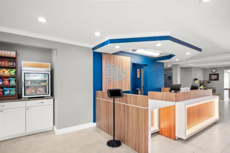 Microtel Inn & Suites by Wyndham Lexington - 13