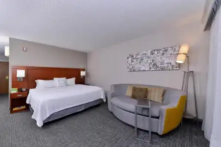 Courtyard Marriott Laredo - 29